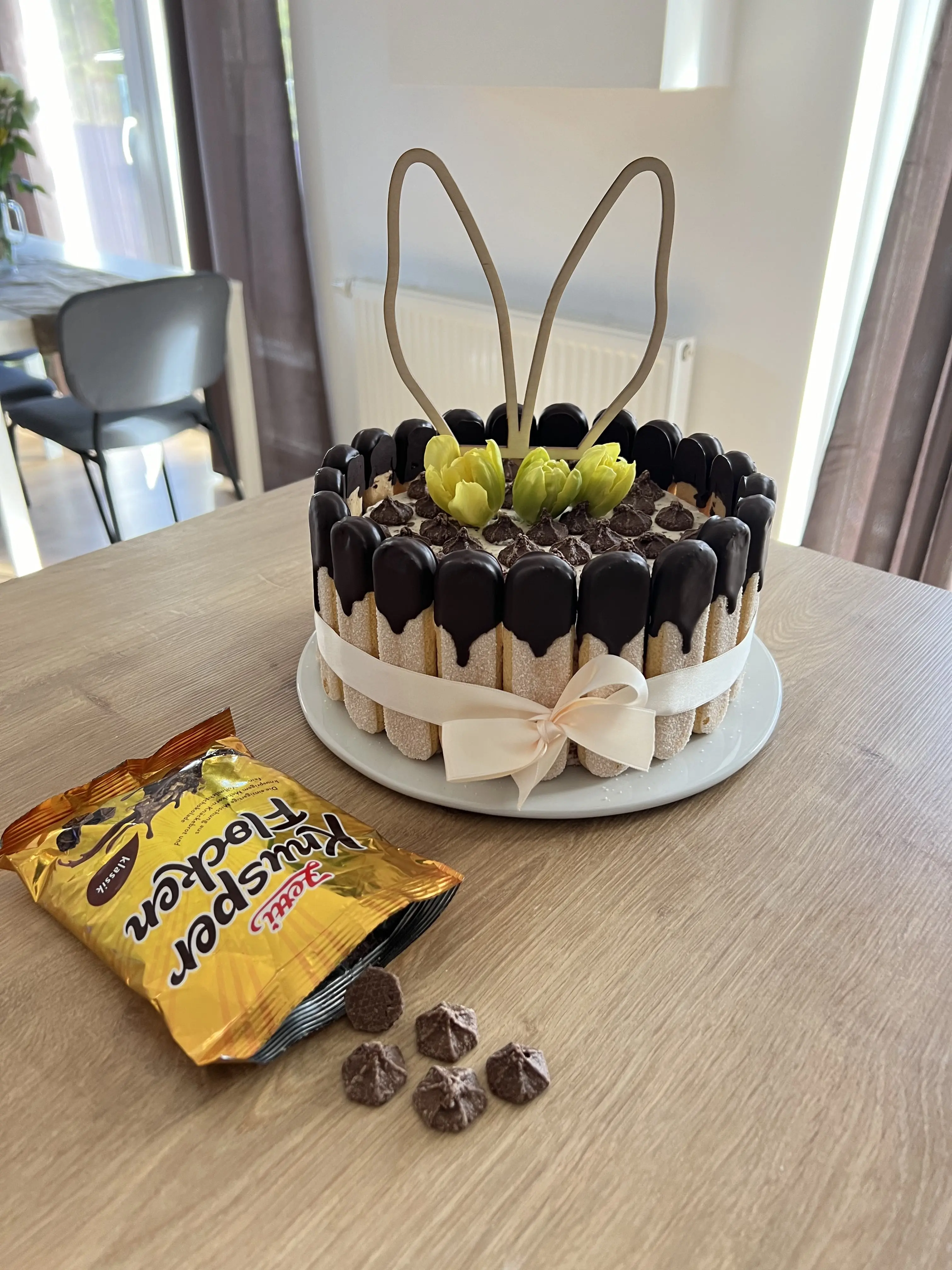 Ostertorte mit Knusperflocken