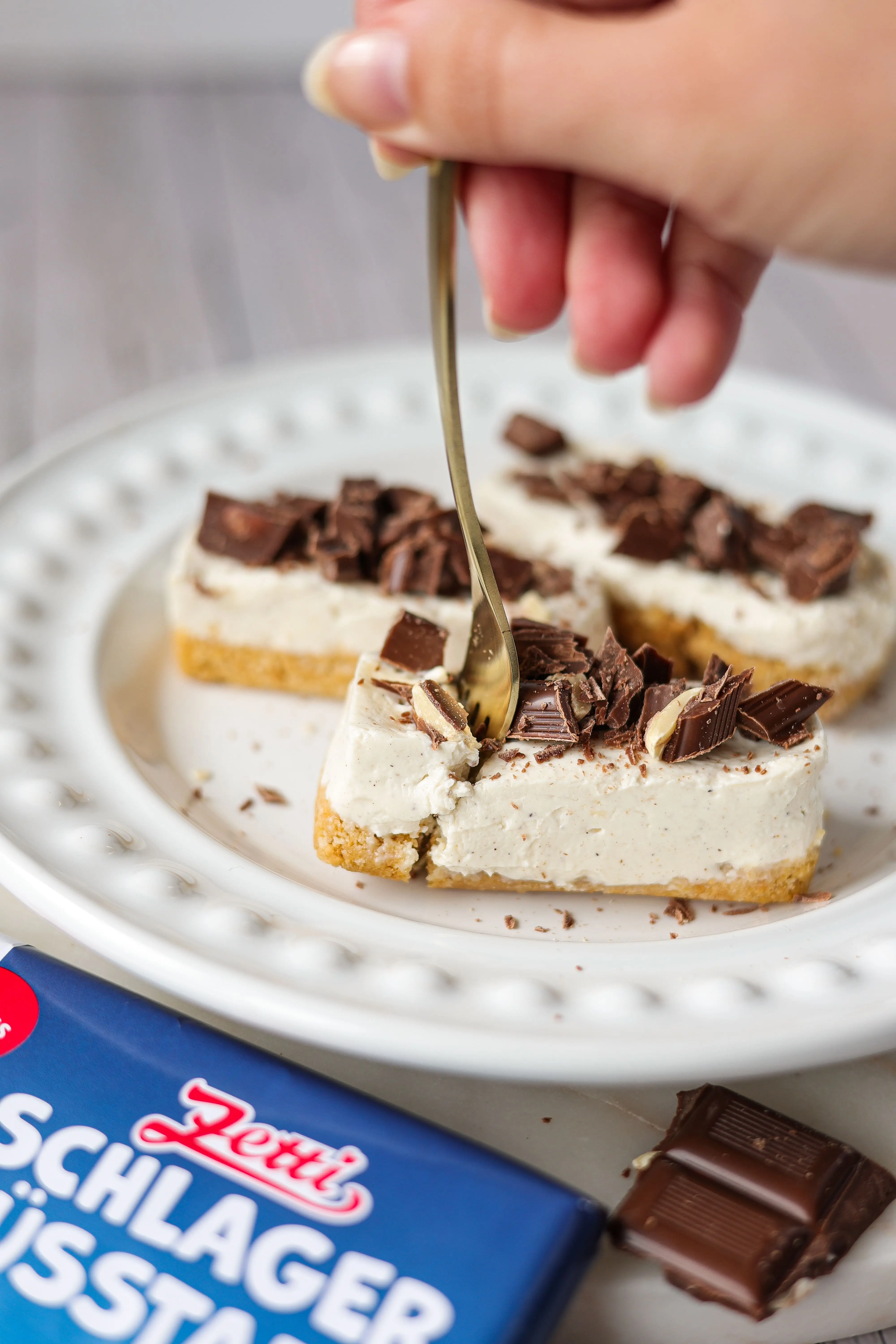 CHEESECAKE BARS